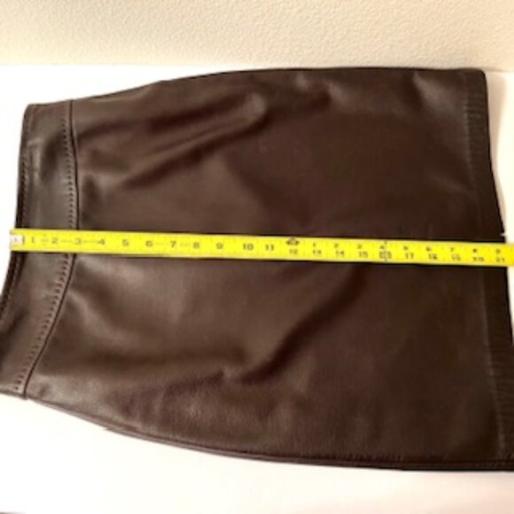 Elie Tahari 100% leather skirt brown color very soft leather, Size 2 - Picture 6 of 7